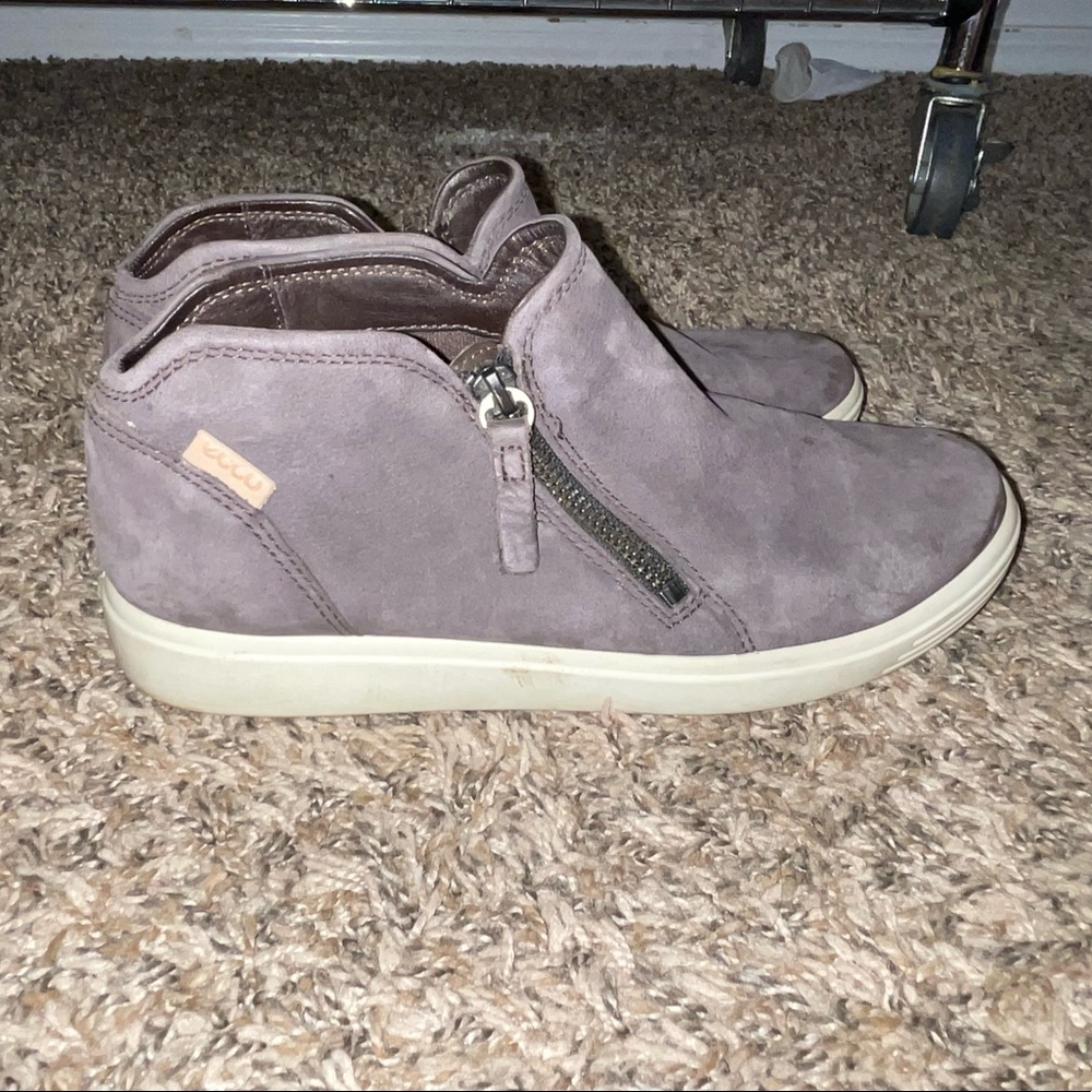 ECCO SOFT 7 WOMEN'S SIDE ZIP BOOTIE